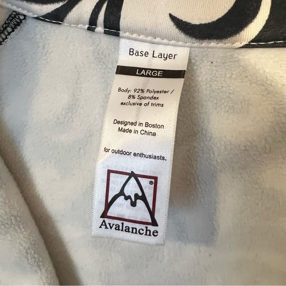 Avalanche Base Layer Black and White Quarter Zip- women’s large - Picture 5 of 8